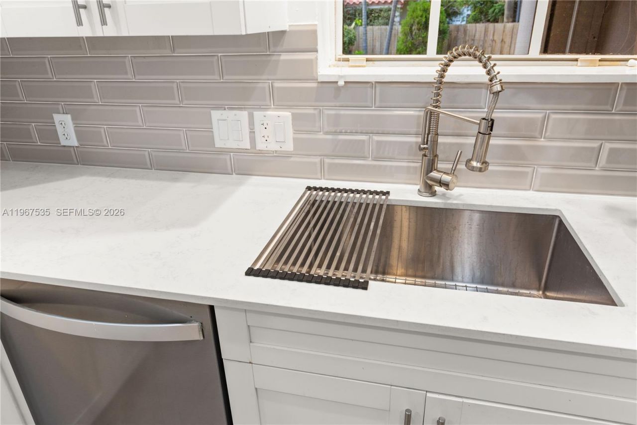 4487 SW 15th Ter, Miami, FL 33134 Photo