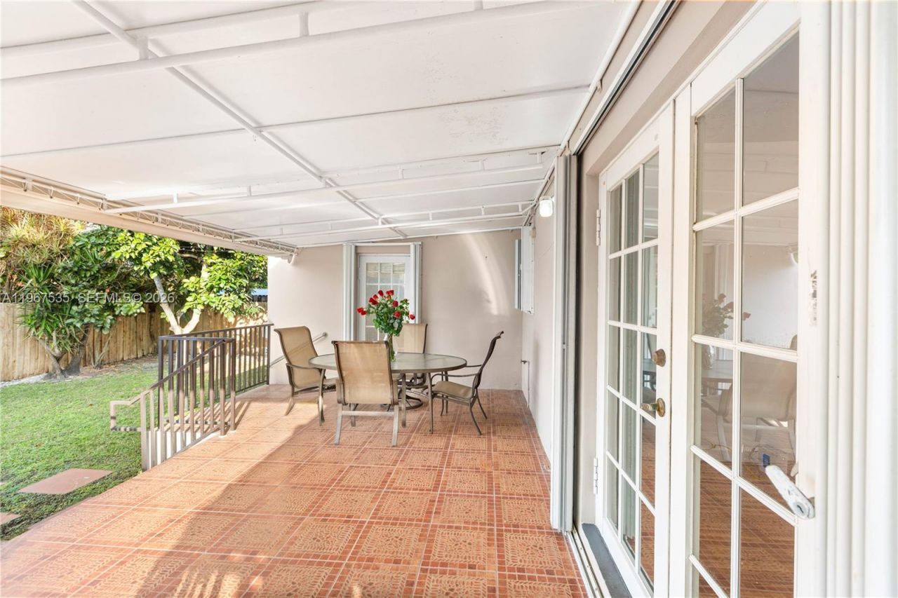 4487 SW 15th Ter, Miami, FL 33134 Photo