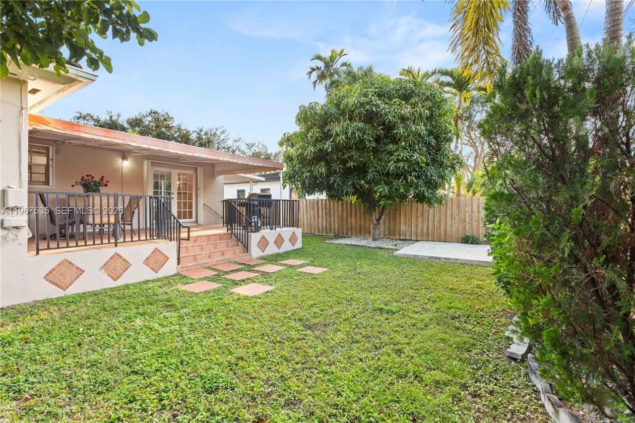 4487 SW 15th Ter, Miami, FL 33134 Photo