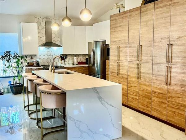 6201 Portsmouth Ln, Davie, FL 33331