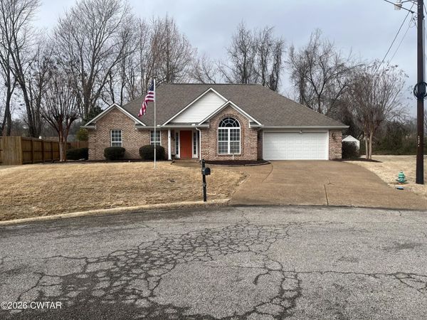 110 Spindrift Drive, Jackson, TN 38305