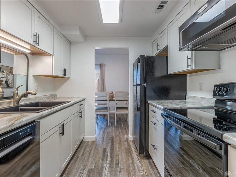 1118 Eagle Feather Circle, Unit D, West Carrollton, OH 45449 Photo 5