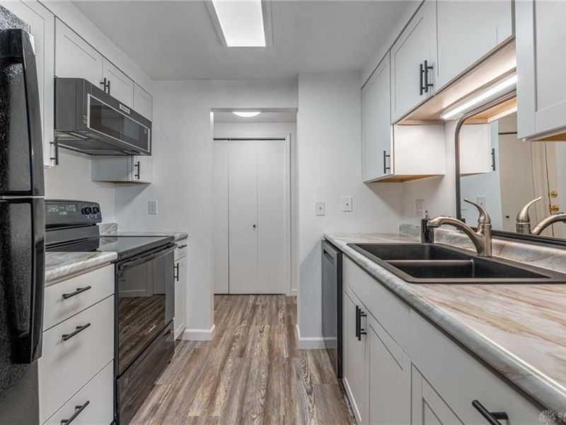 1118 Eagle Feather Circle, Unit D, West Carrollton, OH 45449 Photo 6