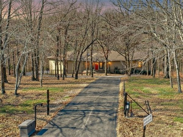 9933 Buckskin Circle, Rogers, AR 72758