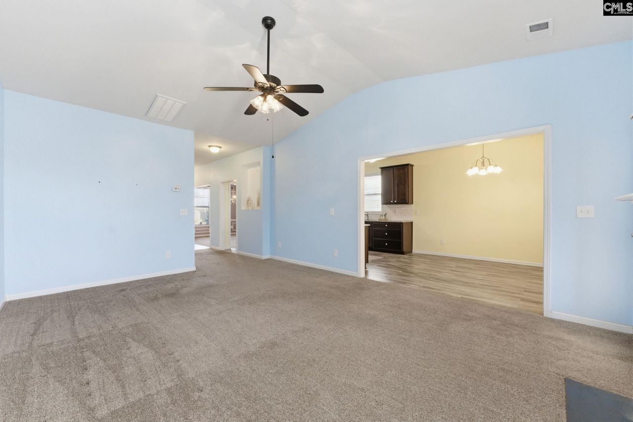 313 London Way  Photo 11