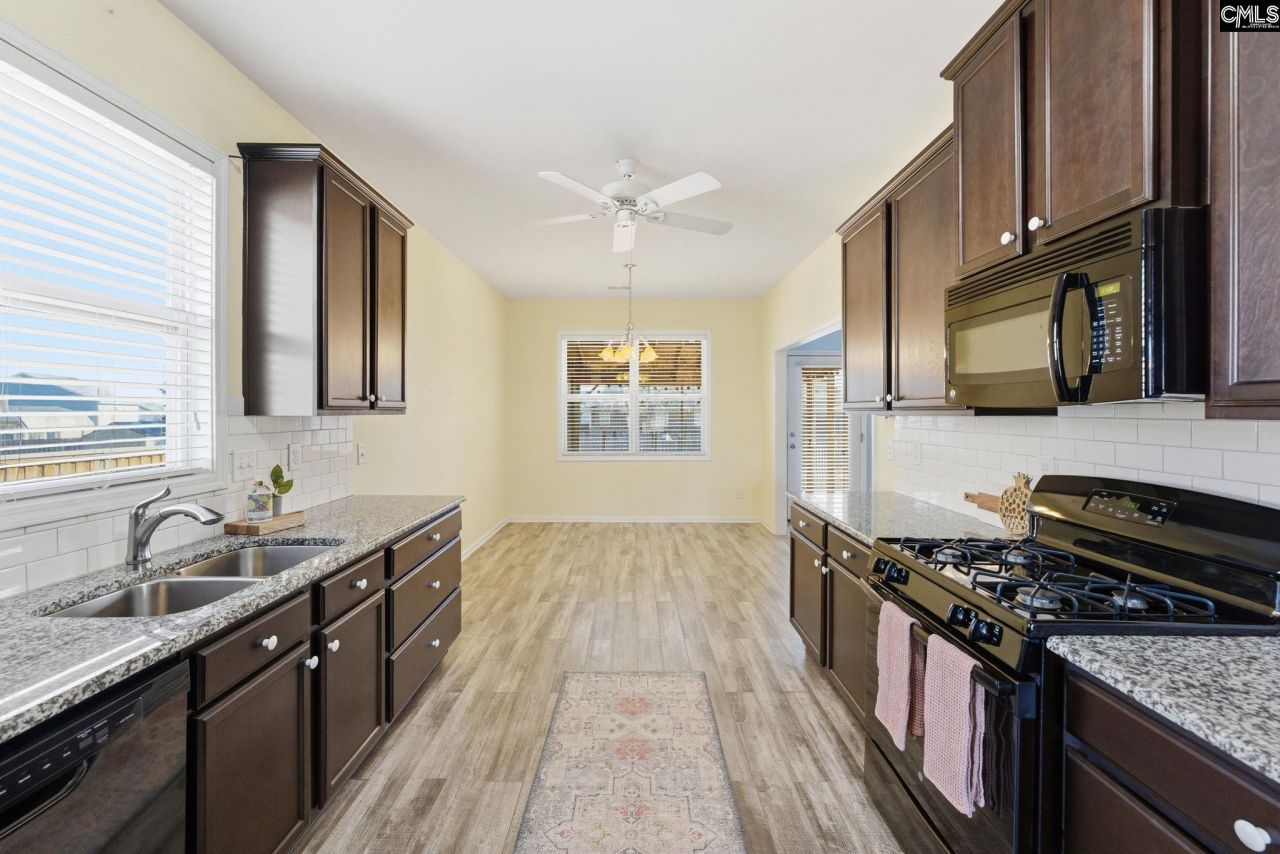 313 London Way  Photo 16