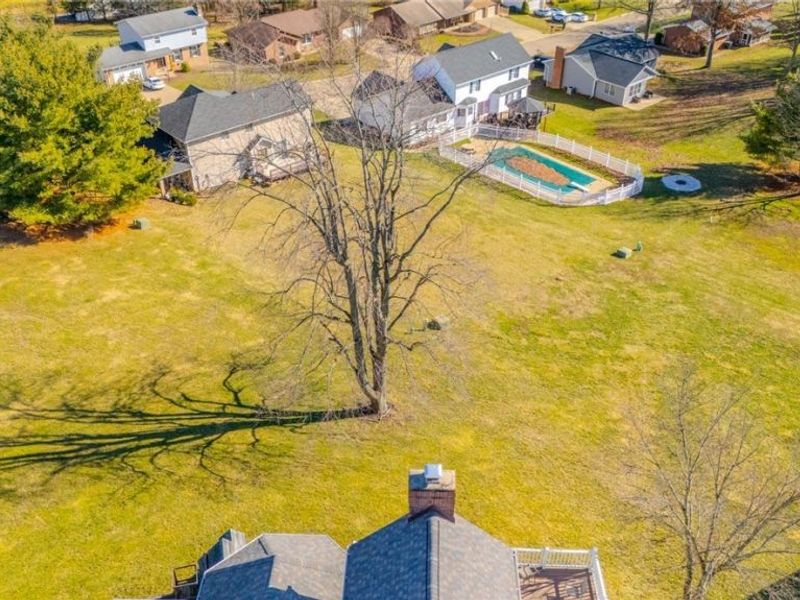 115 Cooper Drive, Saint Clairsville, OH 43950 Photo 11