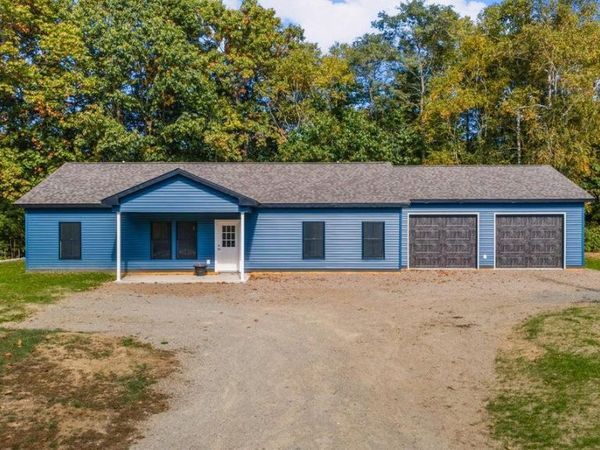 410 Peltoma Avenue, Pittsfield, ME 04967