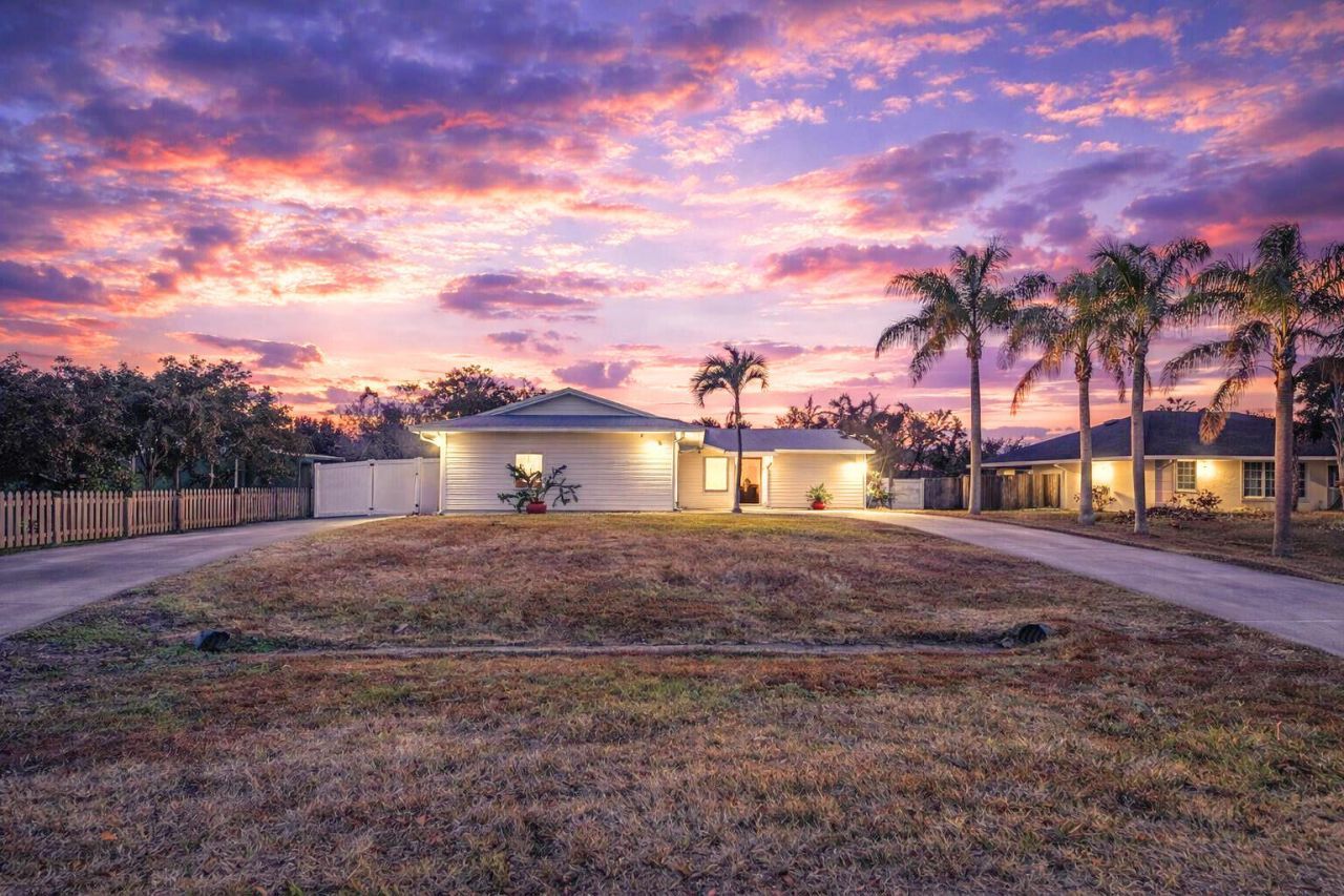 626 SW Cynthia Street, Port Saint Lucie, FL 34983 Photo