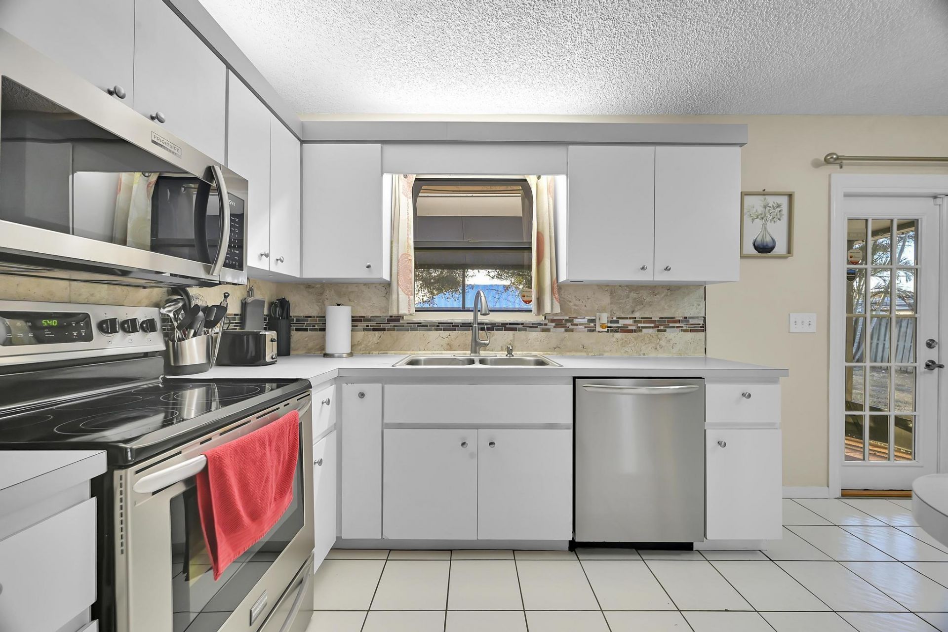 626 SW Cynthia Street, Port Saint Lucie, FL 34983 Photo