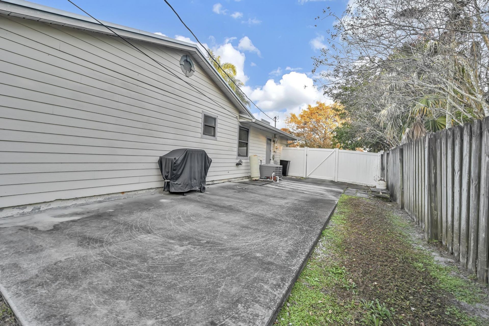626 SW Cynthia Street, Port Saint Lucie, FL 34983 Photo