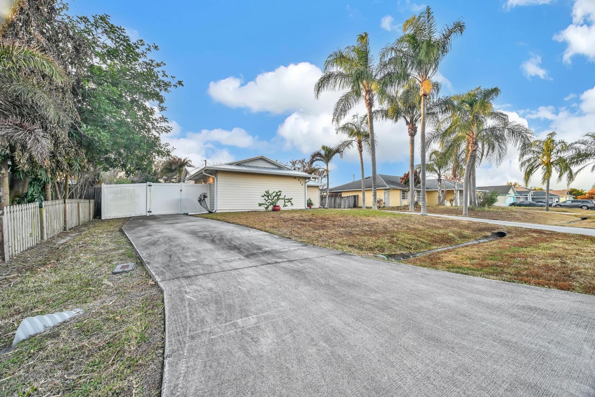 626 SW Cynthia Street, Port Saint Lucie, FL 34983 Photo