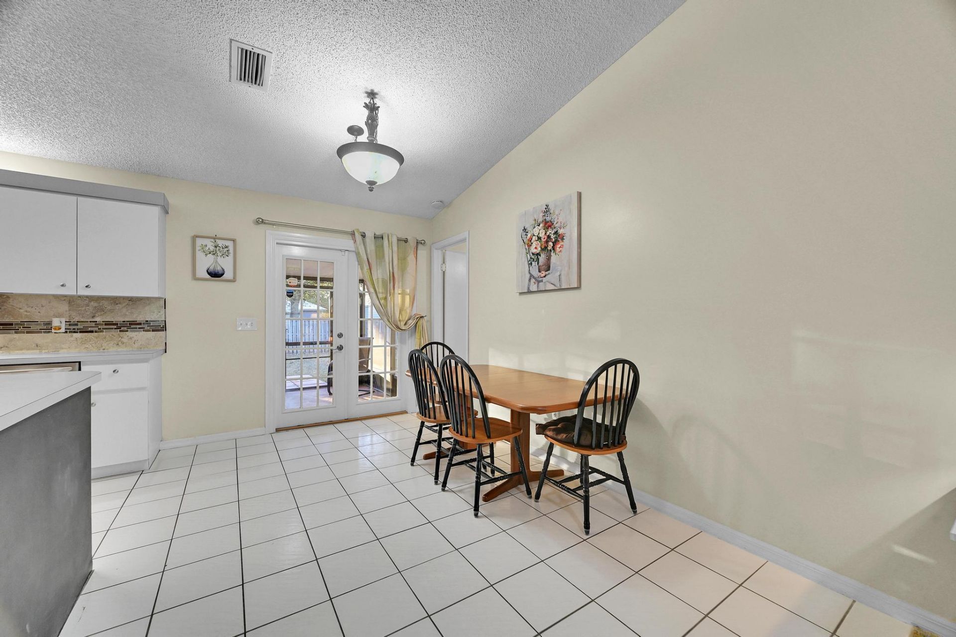 626 SW Cynthia Street, Port Saint Lucie, FL 34983 Photo