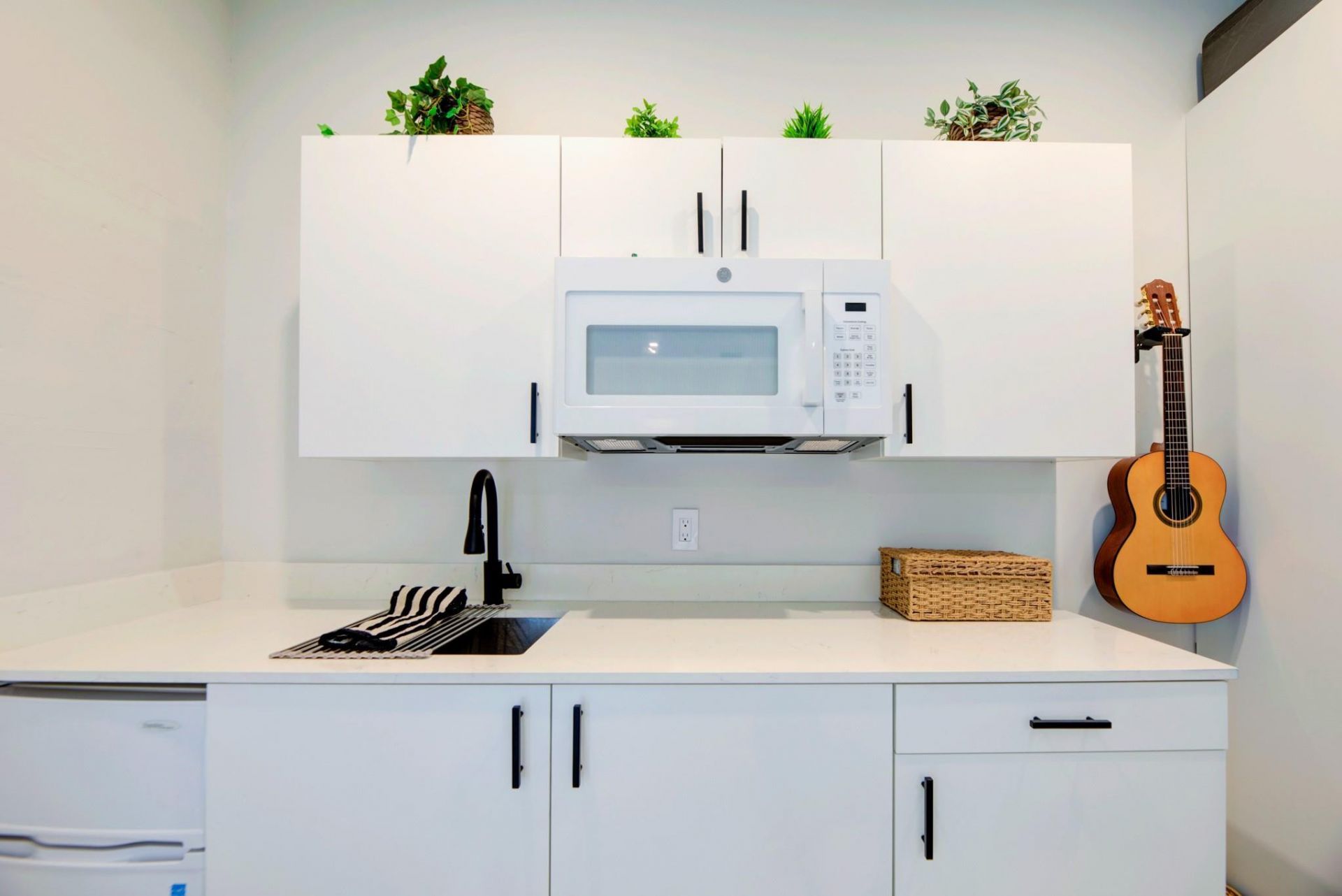 16100 NE 7th Avenue, Miami, FL 33162 Photo