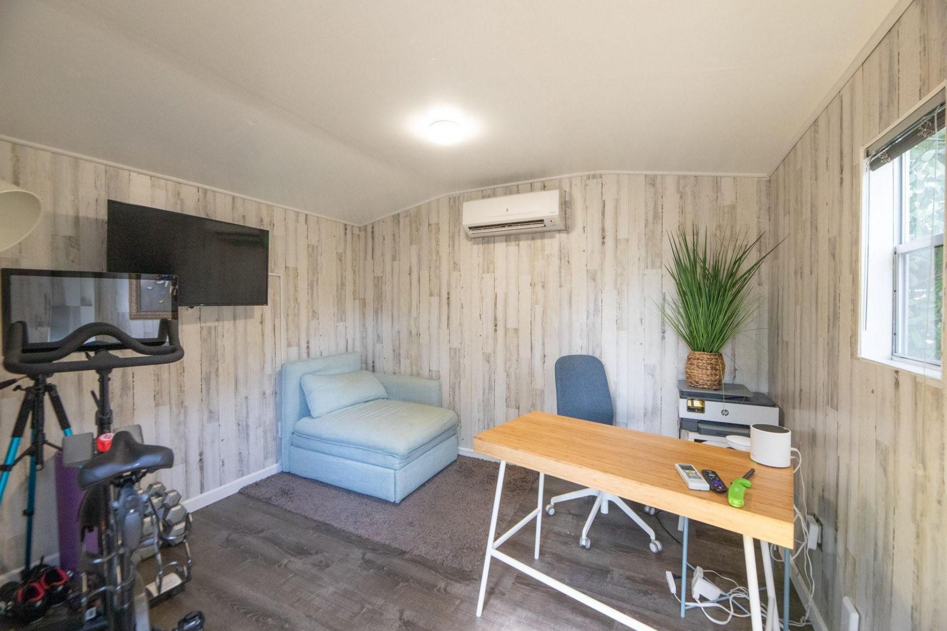 16100 NE 7th Avenue, Miami, FL 33162 Photo