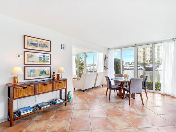 2740 Yacht Club Boulevard, Unit 9D, Fort Lauderdale, FL 33304