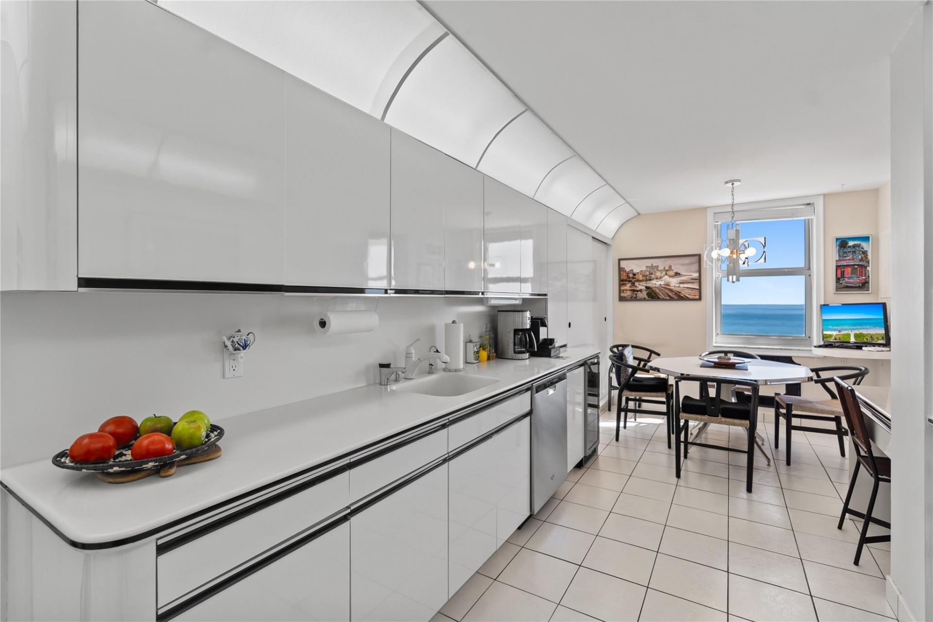 1920 S Ocean Dr, Unit 11B, Hallandale Beach, FL 33009 Photo