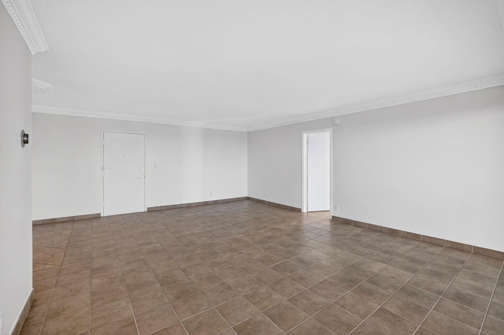 2701 N Ocean Boulevard, Unit 7A, Fort Lauderdale, FL 33308 Photo