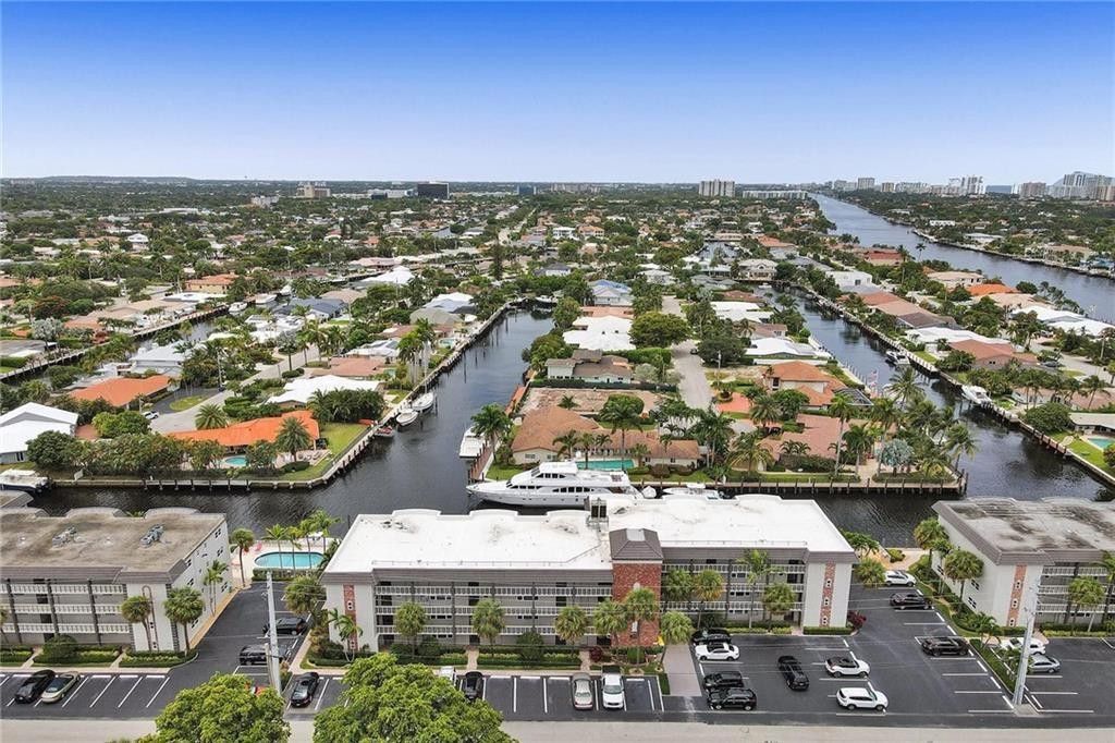 3111 NE 51st St, Unit 305, Fort Lauderdale, FL 33308 Photo