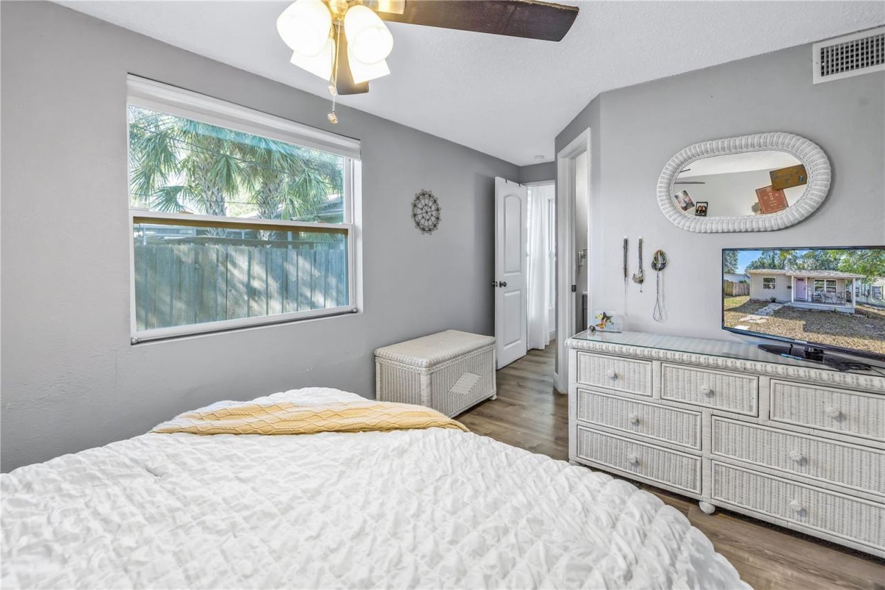 2444 32nd Avenue N, Saint Petersburg, FL 33713 Photo