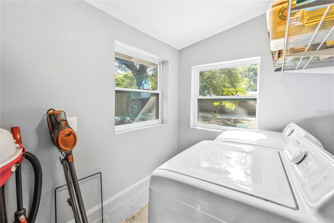 2444 32nd Avenue N, Saint Petersburg, FL 33713 Photo