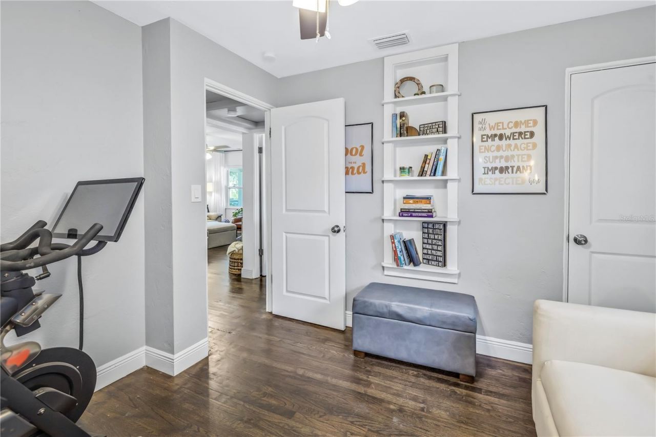 2444 32nd Avenue N, Saint Petersburg, FL 33713 Photo