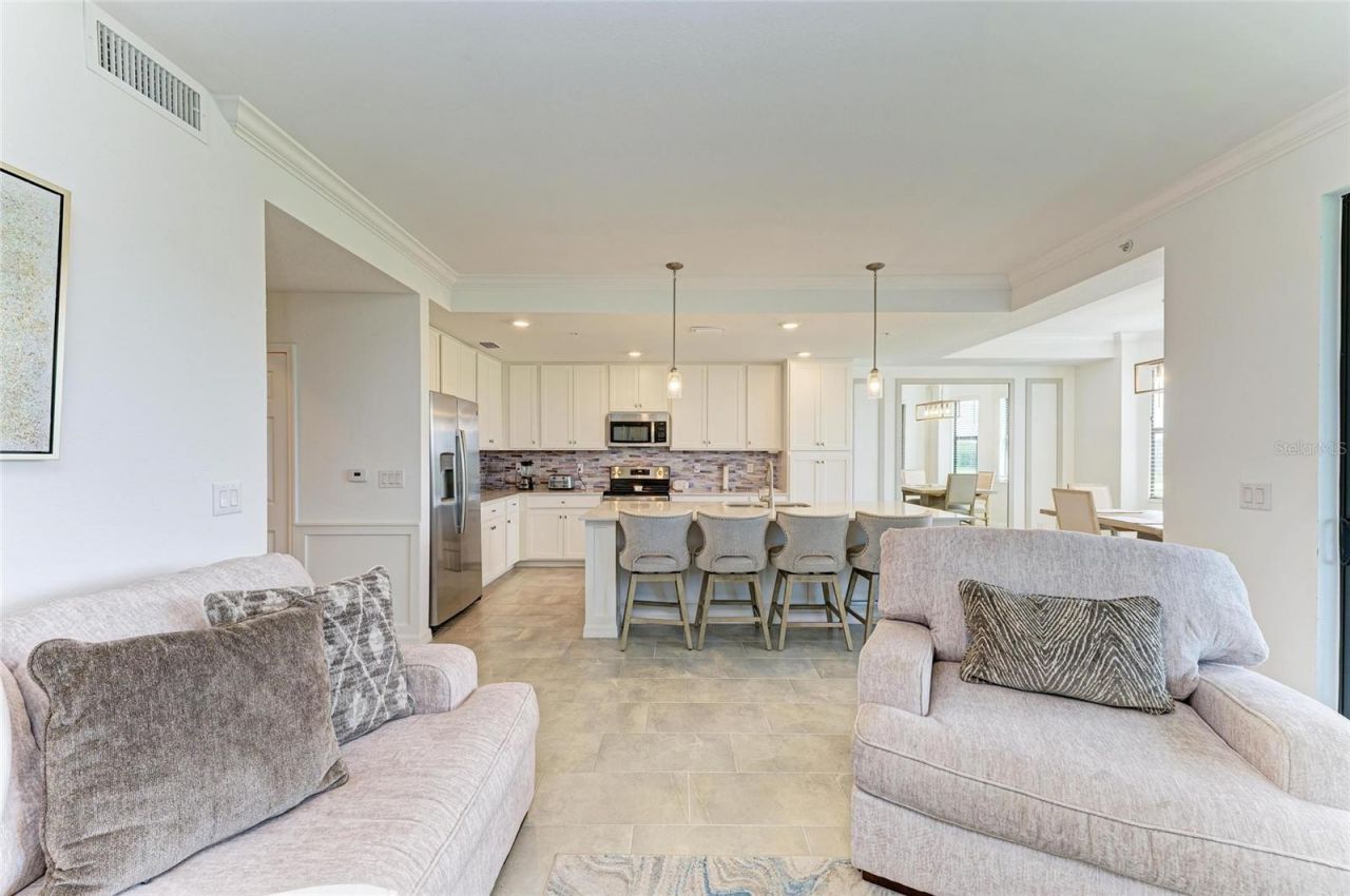 18114 Gawthrop Drive, Unit 306, Bradenton, FL 34211 Photo