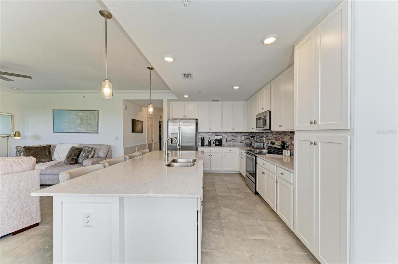 18114 Gawthrop Drive, Unit 306, Bradenton, FL 34211 Photo