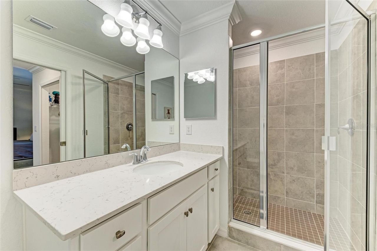 18114 Gawthrop Drive, Unit 306, Bradenton, FL 34211 Photo