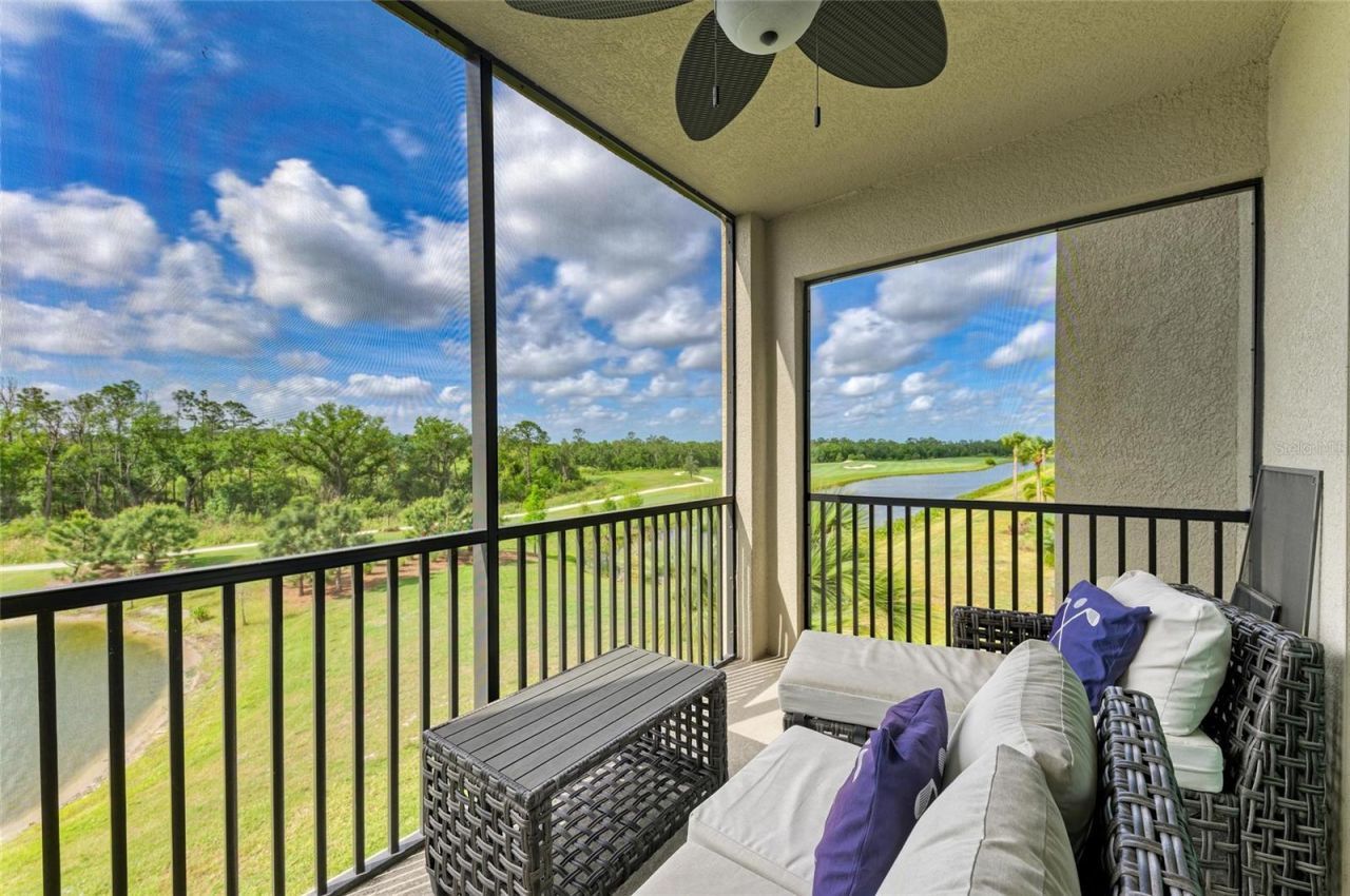 18114 Gawthrop Drive, Unit 306, Bradenton, FL 34211 Photo