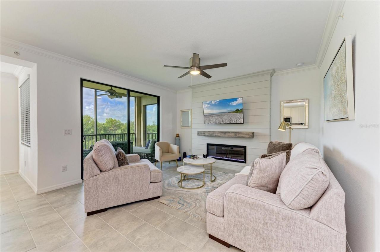 18114 Gawthrop Drive, Unit 306, Bradenton, FL 34211 Photo