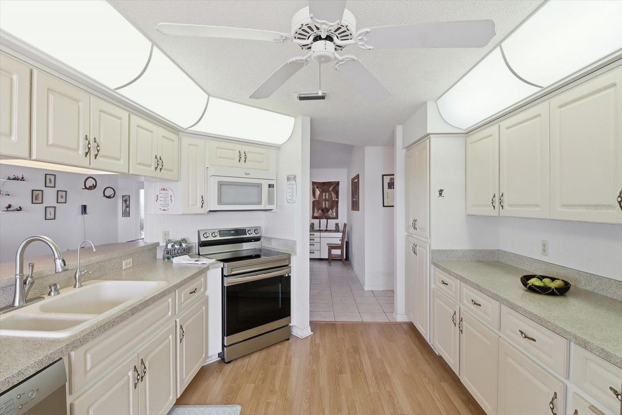 8528 E Aquarius Drive, Inverness, FL 34450 Photo