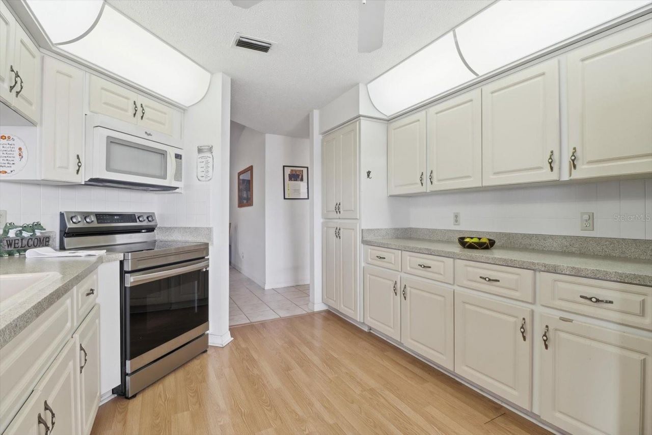 8528 E Aquarius Drive, Inverness, FL 34450 Photo