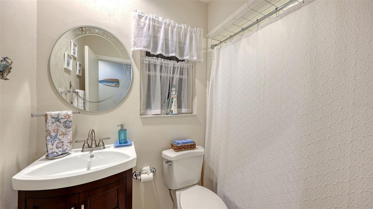 844 Magellan Drive, Sarasota, FL 34243 Photo