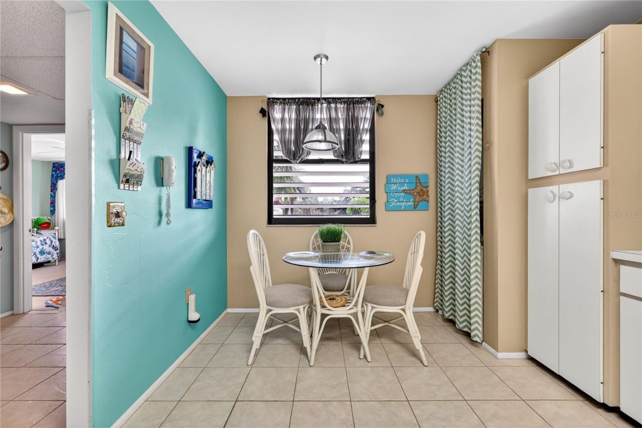 521 Lakeside Drive, Unit 521, Bradenton, FL 34210 Photo