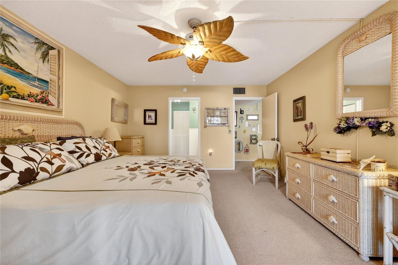 521 Lakeside Drive, Unit 521, Bradenton, FL 34210 Photo