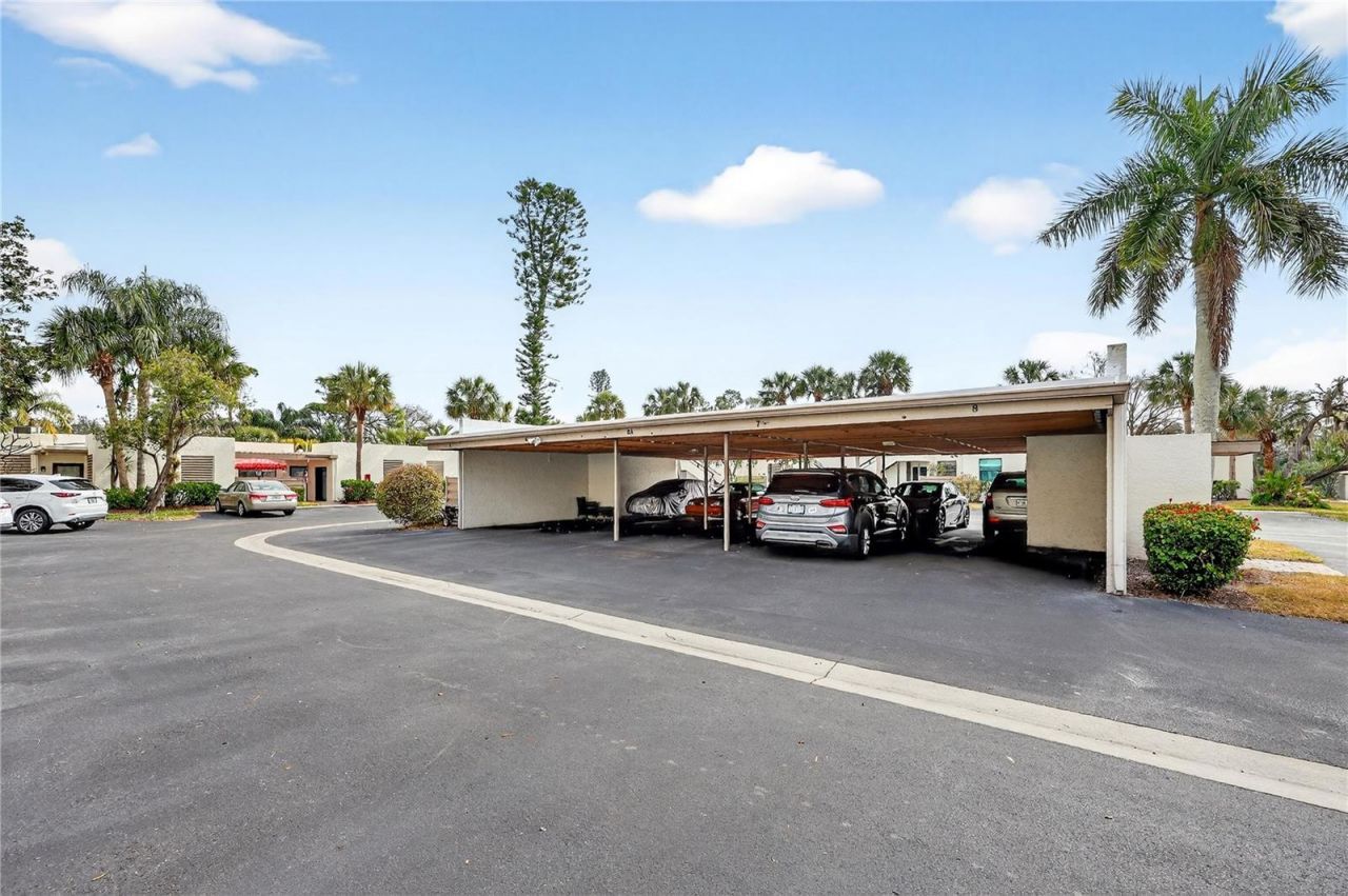 521 Lakeside Drive, Unit 521, Bradenton, FL 34210 Photo