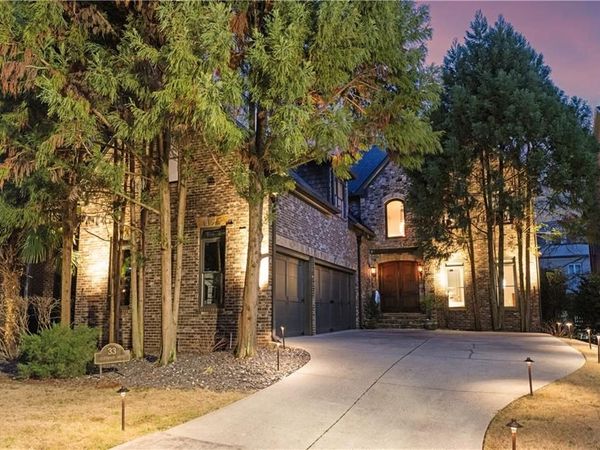 33 Cliftwood Drive, Atlanta, GA 30328