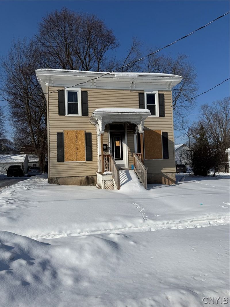 39 Perry Street, Auburn, NY 13021 Main Photo