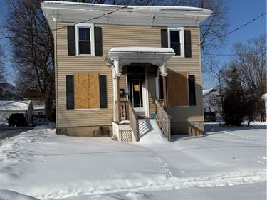 39 Perry Street, Auburn, NY 13021