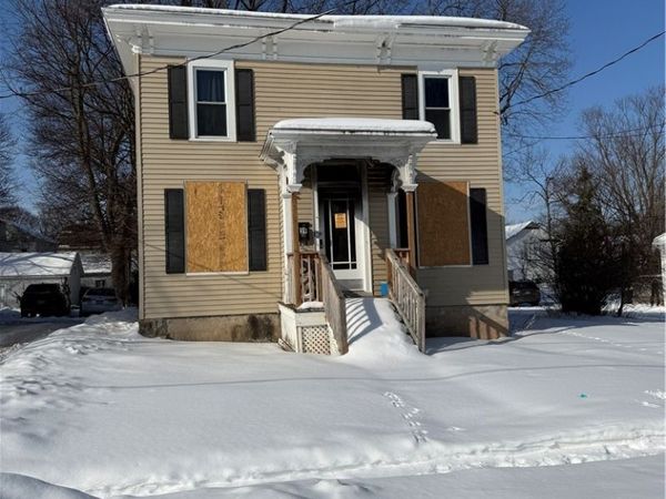 39 Perry Street, Auburn, NY 13021