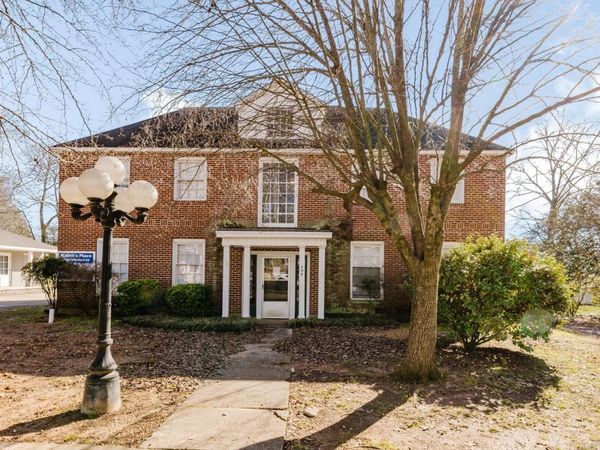 408 W Sevier St, Benton, AR 72015