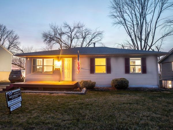 456 Mayberry Drive NW, Cedar Rapids, IA 52405