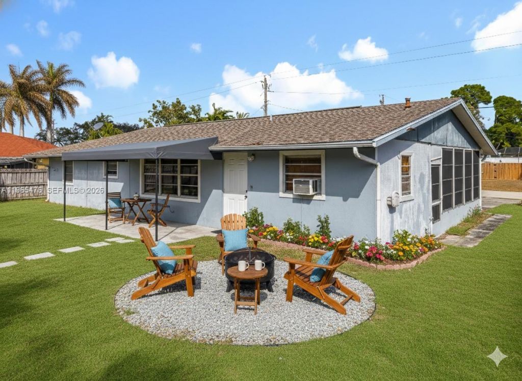 310 SE Calmoso Dr , Port Saint Lucie, FL 34983 Photo