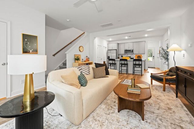 3029 Stonecrest Drive Photo 4