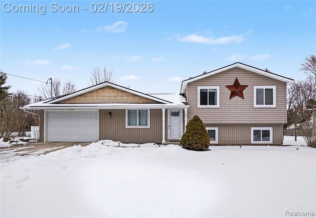 712 Bush Street, Linden, MI 48451 Main Photo