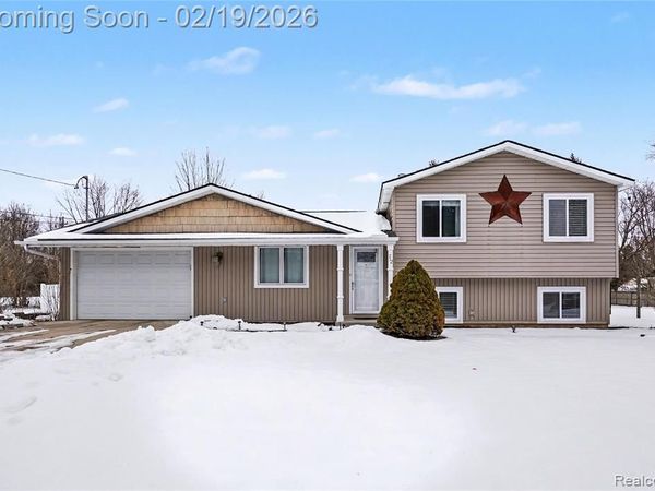 712 Bush Street, Linden, MI 48451