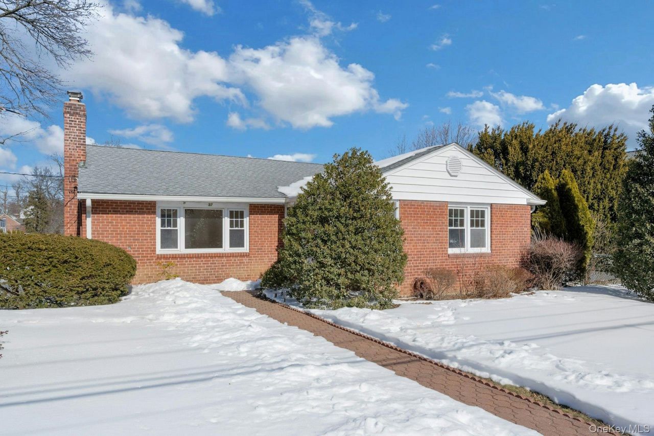 37 Fowler Avenue, Yonkers, NY 10701 Main Photo