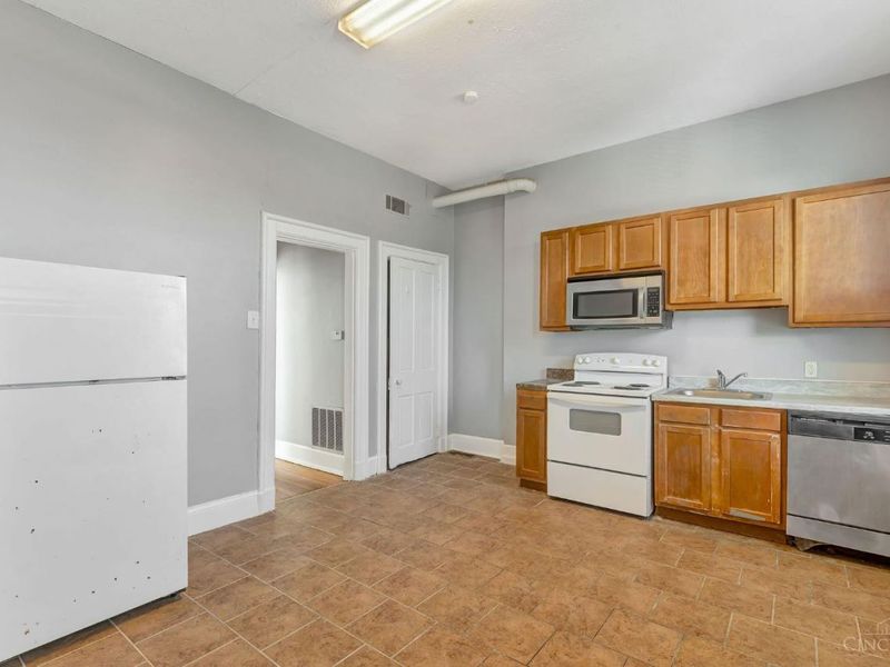 2218 Ohio Avenue, Cincinnati, OH 45219 Photo 16