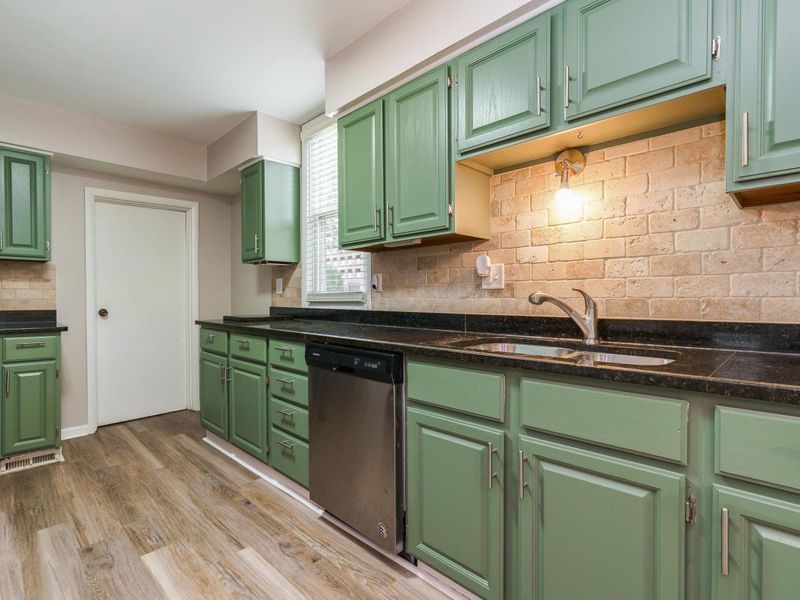 676 Wager Street, Columbus, OH 43206 Photo 13